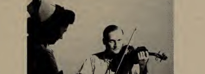 Играет для раненых, Гавайи, 1944