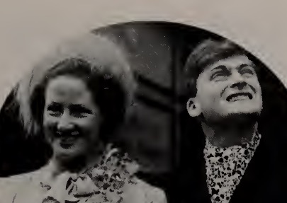 Гримёрка перед выступлением, 1939